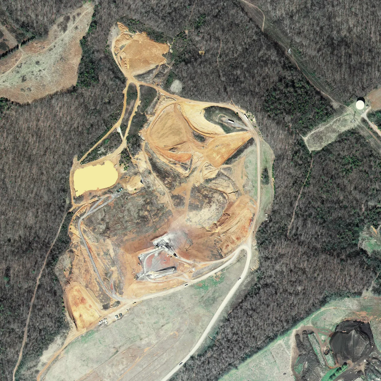 The site photographed in 2007, early in the landfill's life.